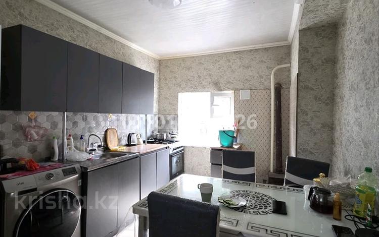 Жеке үй · 3 бөлме · 60 м² · 7 жүзд., Акылбекова 61 — Техническая, базарчик, бағасы: 15 млн ₸ в Таразе — фото 2