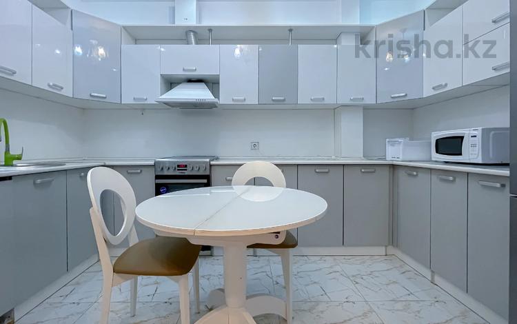 3-комнатная квартира, 115 м², 1/8 этаж помесячно, Омаровой 37