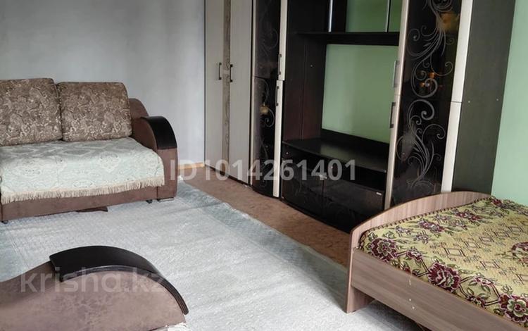 2-бөлмелі пәтер · 150 м² · 2/9 қабат, Карагайлы — Квартира рядом с детским садом «Акылтай», бағасы: 150 000 ₸ в Семее — фото 2
