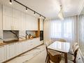 3-комнатная квартира · 99.6 м² · 5/12 этаж, Сауран 3/1 за 66 млн ₸ в Астане, Есильский р-н — фото 9