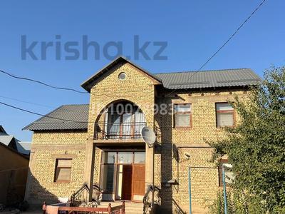 Жеке үй · 10 бөлме · 195.8 м² · 8 жүзд., Самал-1 ш/а 105a, бағасы: 120 млн ₸ в Шымкенте, Абайский р-н