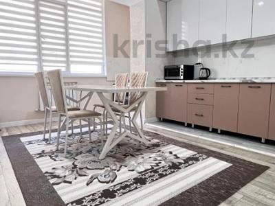 4-комнатная квартира, 130 м², 1/7 этаж, 19-й мкр 45/3 за 39.9 млн 〒 в Актау, 19-й мкр