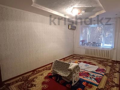 3-бөлмелі пәтер, 63.7 м², 2/9 қабат, мкр Кунаева — Женис, бағасы: 22 млн 〒 в Уральске, мкр Кунаева