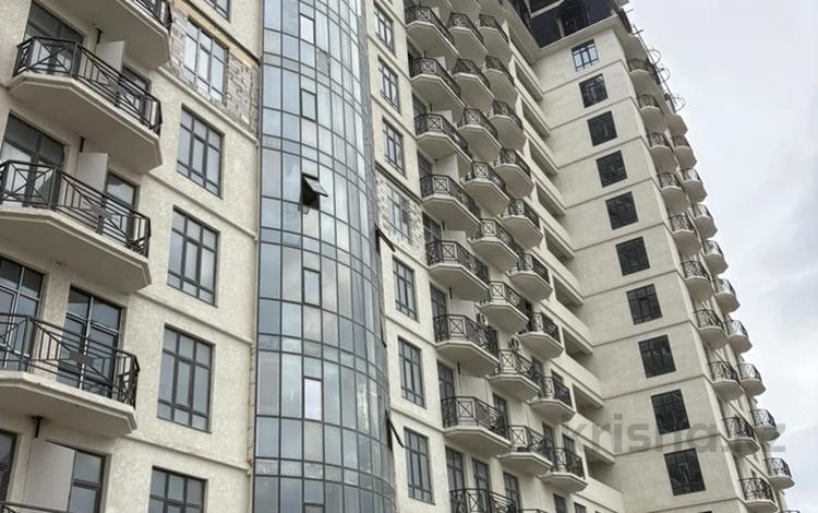 4-комнатная квартира · 181 м² · 9/12 этаж, 15-й мкр 74 за 66 млн 〒 в Актау — фото 2