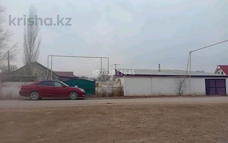 Отдельный дом · 4 комнаты · 100 м² · 11 сот., Жамбыл 32 — Центральный улица за 5 млн ₸ в Коктобе — фото 2