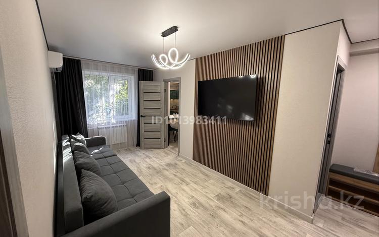 2-комнатная квартира · 43 м² · 1/5 этаж, мкр Новый Город, Гоголя 55 за 300 000 ₸ в Караганде, Казыбек би р-н — фото 2