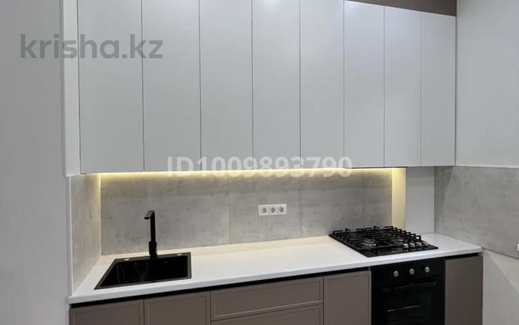 2-комнатная квартира · 62 м² · 5/7 этаж, 19-й мкр 111 за 27.5 млн 〒 в Актау — фото 2