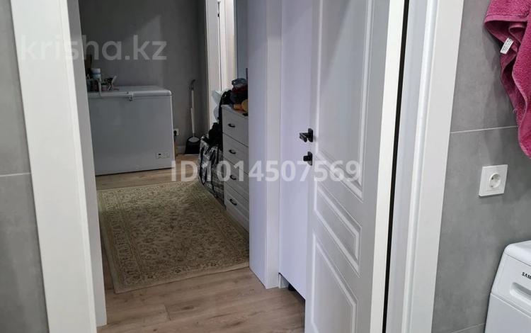 3-комнатная квартира · 92 м² · 5/9 этаж, Е 511 38 за 350 000 ₸ в Астане, Есильский р-н — фото 2