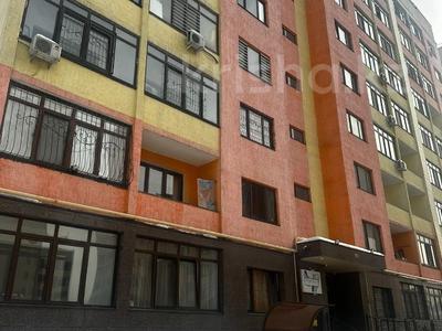 1-бөлмелі пәтер, 43 м², 2/9 қабат ай сайын, Федосеева 38В, бағасы: 160 000 〒 в Алматы