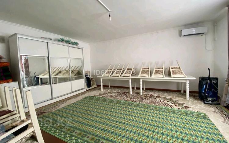 Магазины и бутики · 200 м² за 200 000 ₸ в  — фото 2