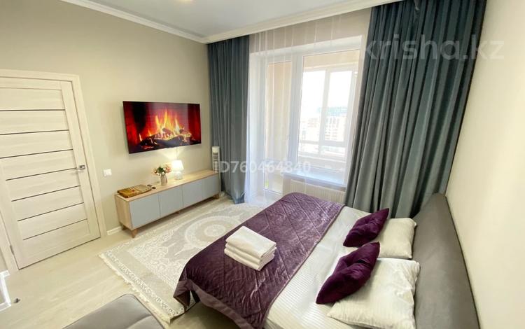 1-комнатная квартира · 55 м² · 7/16 этаж, Абая 150/230 за 18 000 ₸ в Алматы, Бостандыкский р-н — фото 2