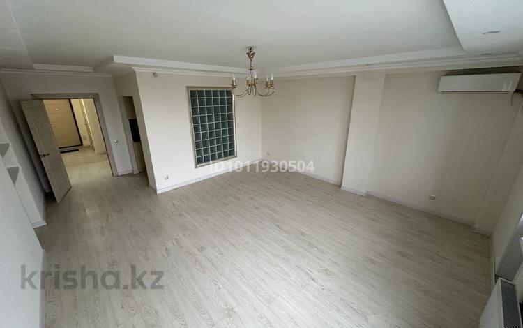 3-бөлмелі пәтер · 90 м² · 7/22 қабат, Тлендиева 223 — Абая - Тлендиева, бағасы: ~ 59.5 млн ₸ в Алматы, Алмалинский р-н — фото 2