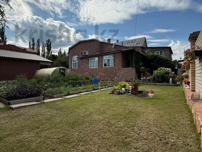 Отдельный дом · 6 комнат · 316.7 м² · 10 сот., Малахова 9 за 105 млн 〒 в Павлодаре