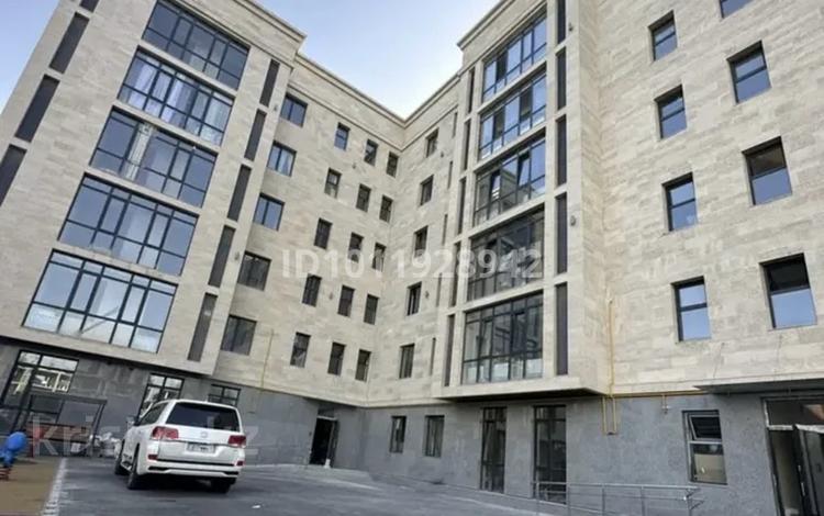 2-бөлмелі пәтер · 70.6 м² · 5/6 қабат, Гани Иляева 113Б/5, бағасы: 38 млн ₸ в Шымкенте, Аль-Фарабийский р-н — фото 3