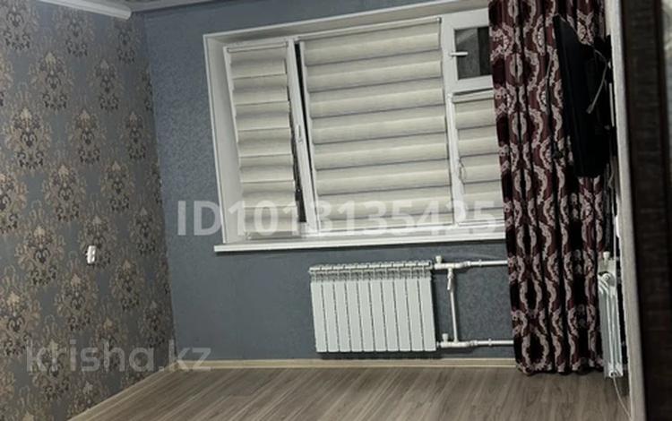 1-бөлмелі пәтер · 40 м² · 1/5 қабат, Строитель ш/а. 39, бағасы: 16 млн ₸ в Уральске, мкр Строитель — фото 2