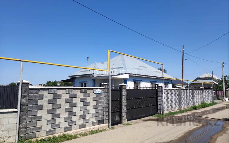 Жеке үй · 4 бөлме · 120 м² · 5 сот., Қадыр Мырза Әлі 5/1 — Үйіміз тоғыз жолдың торабы . мектепке , бала бақшаға , жаңа баницаға жақын орналасқан. газ қосылған . көшесі салынған ., бағасы: 45 млн 〒 в Талгаре — фото 2