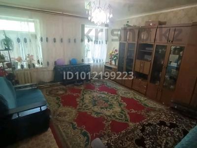 3-комнатная квартира · 64.8 м² · 1/2 этаж, Айтеке-би 39 — Береке банк за 160 000 ₸ в Хромтау