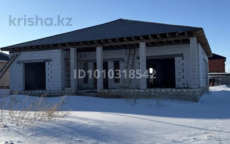 Жеке үй · 4 бөлме · 250 м² · 10 жүзд., Наурызбай 42, бағасы: 25 млн ₸ в Актобе, жилой массив Акжар-2 — фото 2