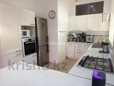 3-комнатная квартира · 110 м² · 1/2 этаж, Севастопольская 10 за 400 000 ₸ в Атырау, мкр Жилгородок