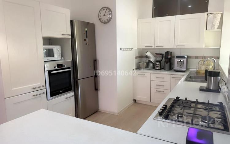 3-комнатная квартира · 110 м² · 1/2 этаж, Севастопольская 10 за 400 000 ₸ в Атырау, мкр Жилгородок — фото 4