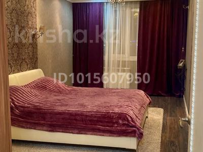 2-бөлмелі пәтер · 80 м², Алтын орда ш/а., Пр. Алии Молдагуловой 58 — Район Гипермаркет Дина, ГАИ, бағасы: 300 000 ₸ в Актобе, мкр. Алтын орда
