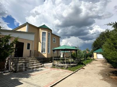 Отдельный дом · 6 комнат · 380 м² · 10 сот., Газизы Жубановой 11 за 70 млн 〒 в Актобе