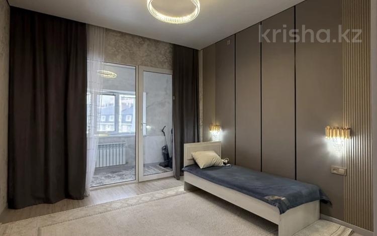 3-бөлмелі пәтер · 100 м² · 8/8 қабат, 20-й мкр 1/2, бағасы: 32 млн ₸ в Актау — фото 2