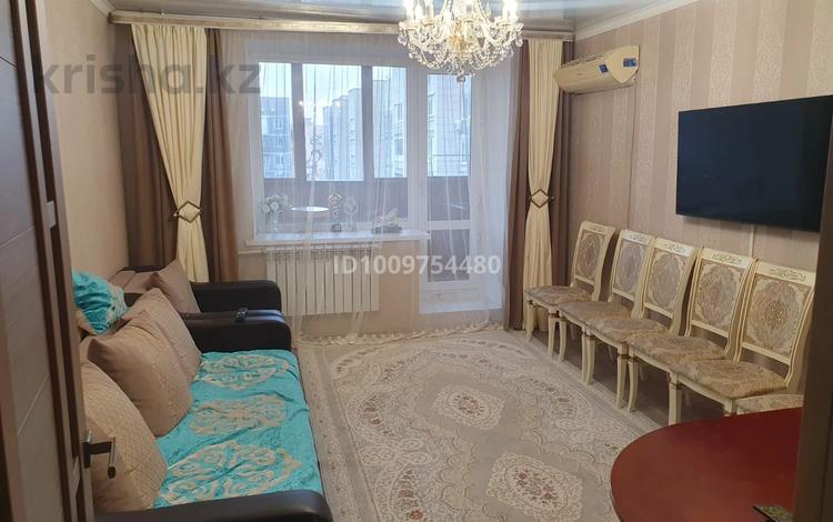 3-комнатная квартира · 72 м² · 8/9 этаж, мкр Юго-Восток, Шахтеров 1 за 250 000 ₸ в Караганде, Казыбек би р-н — фото 2