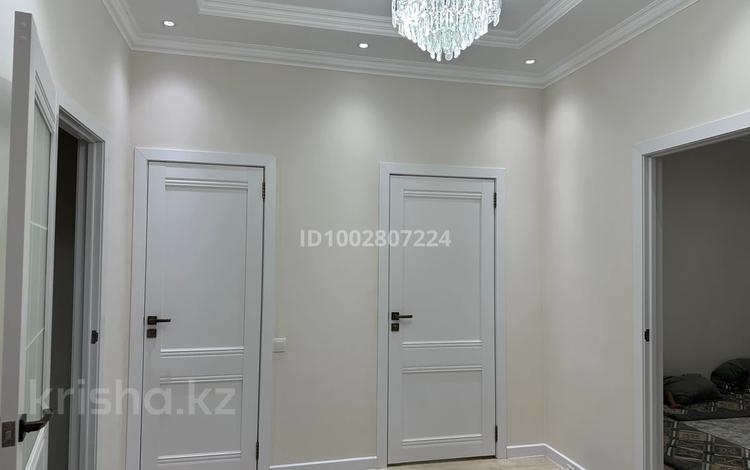 2-комнатная квартира · 77 м² · 1/5 этаж, мкр Нурсая, Абулхайырхана 66 1 — ЖК БЕРЕКЕТ за 35 млн 〒 в Атырау — фото 5