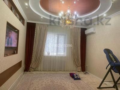 Продажа квартир в Мангистауской обл.: 4-комнатная квартира · 114.7 м² · 2/5 этаж, 27-й мкр 87 — Сзади зелёного рынка за 48 млн 〒 4-комнатная квартира · 114.7 м² · 2/5 этаж, 27-й мкр 87 — Сзади зелёного рынка за 48 млн 〒 в Актау