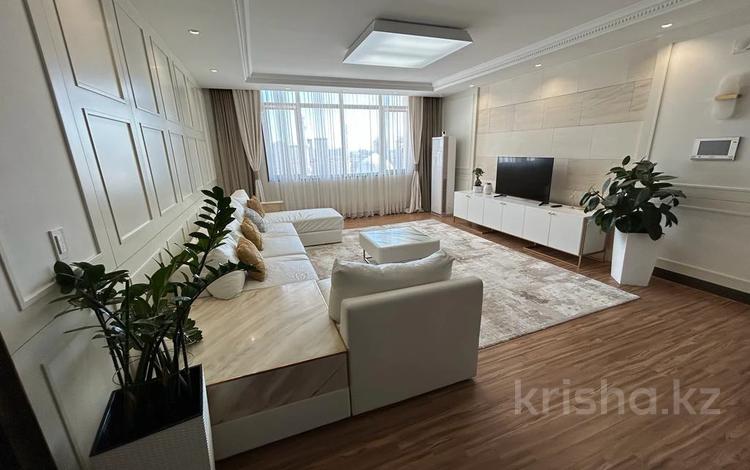 4-комнатная квартира, 180 м², 11/22 этаж помесячно, Байтурсынова 9 за 700 000 〒 в Астане, Алматы р-н — фото 2