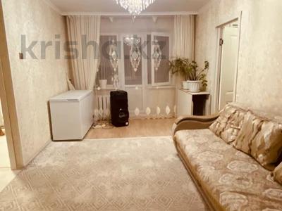 2-комнатная квартира · 44 м² · 4/5 этаж, Майкудук, 12й микрорайон за 11 млн ₸ в Караганде, Алихана Бокейханова р-н