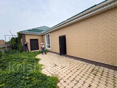 Отдельный дом · 4 комнаты · 309.4 м² · 8.1 сот., Аубакирова 44 — С. Аксу за ~ 56.3 млн ₸ в Аксукенте