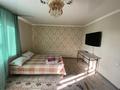 1-комнатная квартира, 50 м², 5/5 этаж посуточно, Самал 11а за 6 000 〒 в Талдыкоргане — фото 2