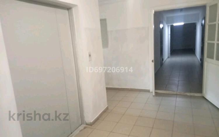 1-бөлмелі пәтер · 40 м² · 4/9 қабат, мкр Нурсая, бағасы: 140 000 ₸ в Атырау — фото 2