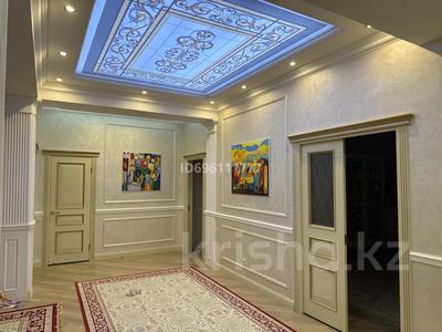 5-бөлмелі пәтер · 175 м² · 13/14 қабат, 17-й мкр, ​17-й микрорайон 6, бағасы: 90 млн ₸ в Актау