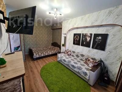 Сағатына пәтерлер в Абай обл.: 1-бөлмелі пәтер · 32 м² · 2/5 қабат · сағатына, Момышулы — Кабанбай батыра, бағасы: 2 000 〒 1-бөлмелі пәтер · 32 м² · 2/5 қабат · сағатына, Момышулы — Кабанбай батыра, бағасы: 2 000 〒 в Семее