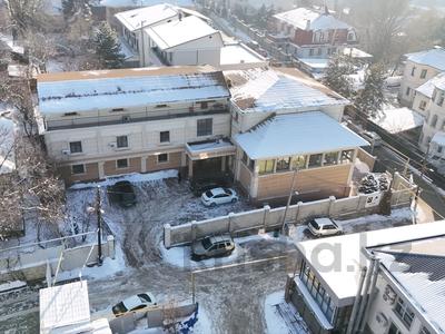 Свободное назначение, офисы, склады, азс, автосервисы и автомойки, общепит, салоны красоты, бани, гостиницы и зоны отдыха, медцентры и аптеки, образование, развлечения · 1000 м² за 500 млн 〒 в Алматы, Медеуский р-н