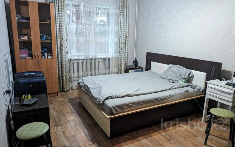 1-комнатная квартира, 39 м², 1/9 этаж, мкр Жетысу-2 45 — Абая - Саина за 25 млн 〒 в Алматы, Ауэзовский р-н — фото 2