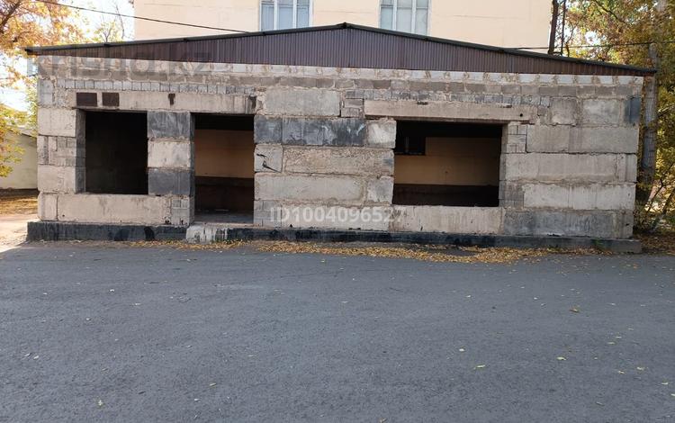 Свободное назначение, офисы, магазины и бутики, склады, общепит, салоны красоты, медцентры и аптеки, образование, кабинеты и рабочие места, студии · 50 м² за 450 000 〒 в Темиртау — фото 2