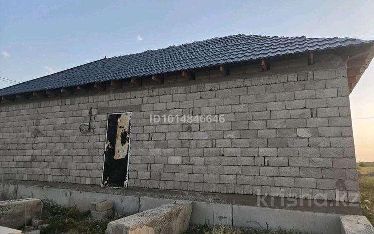 Отдельный дом · 2 комнаты · 100 м² · 10 сот., Жанакурылыс 6 — Новостройка в селе Айша биби за 6 млн ₸ в Айша-Биби — фото 2