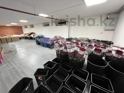 Свободное назначение, офисы, магазины и бутики, склады, общепит, салоны красоты, сельское хозяйство, фитнес и спорт, медцентры и аптеки, образование, развлечения, конференц-залы, кабинеты и рабочие места, студии · 220 м² за 880 000 〒 в Астане, Есильский р-н