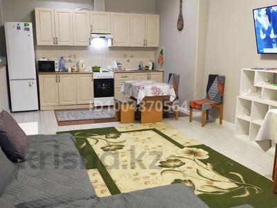 Аренда квартир в Астане: 3-комнатная квартира · 72 м² · 5/9 этаж, Д. Кунаева — Министерство и Байтерек за 380 000 〒 3-комнатная квартира · 72 м² · 5/9 этаж, Д. Кунаева — Министерство и Байтерек за 380 000 〒 в Астане, Есильский р-н
