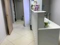 Действующий салон красоты · 150 м², бағасы: 60 млн ₸ в Атырау, мкр Авангард-3 — фото 23