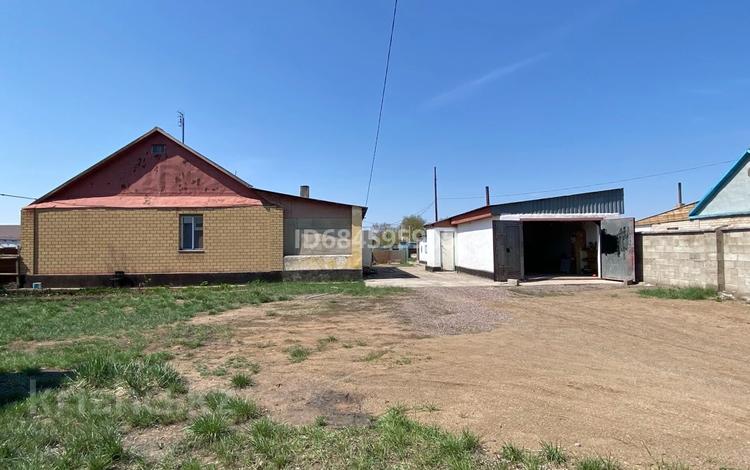 Отдельный дом · 4 комнаты · 108 м² · 14 сот., Жастар 41 за 22 млн 〒 в Кабанбае Батыра — фото 2