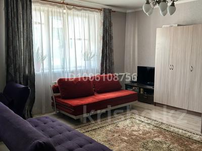 1-комнатная квартира · 40 м² · 5/5 этаж, мкр Самал-1 38 — Центральный государственный музей за 350 000 〒 в Алматы, Медеуский р-н