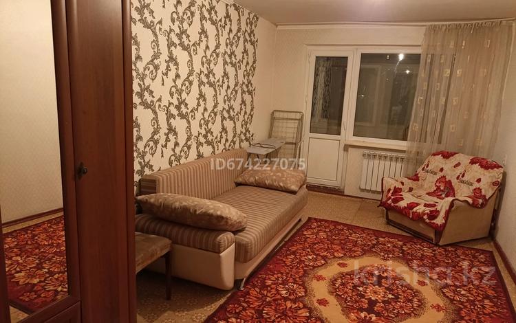 2-бөлмелі пәтер, 45 м², 3/5 қабат ай сайын, мкр Юго-Восток 6, бағасы: 110 000 〒 в Караганде, Казыбек би р-н — фото 2