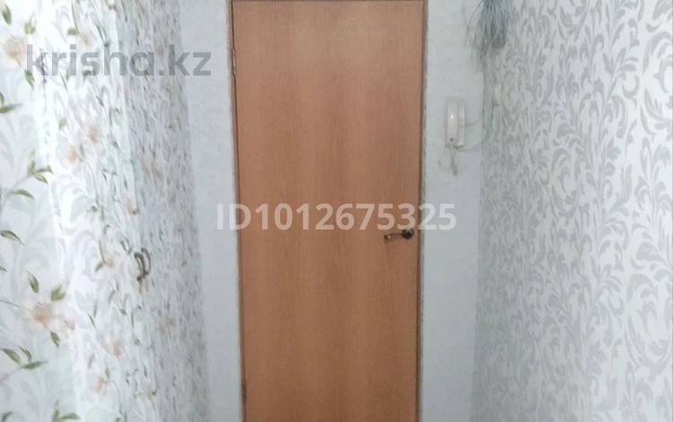 2-бөлмелі пәтер · 63 м² · 2/3 қабат, Карл макса 92 87, бағасы: 8 млн ₸ в Шахтинске — фото 2