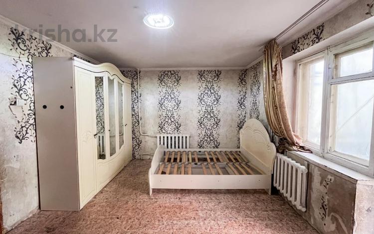 1-бөлмелі пәтер · 32 м² · 1/5 қабат, Самал, бағасы: 10.3 млн ₸ в Талдыкоргане, мкр Самал — фото 2