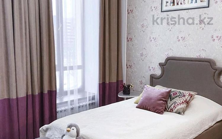 4-комнатная квартира · 225 м² · 2/6 этаж, Сыганак 14 за 1.8 млн ₸ в Астане, Есильский р-н — фото 2